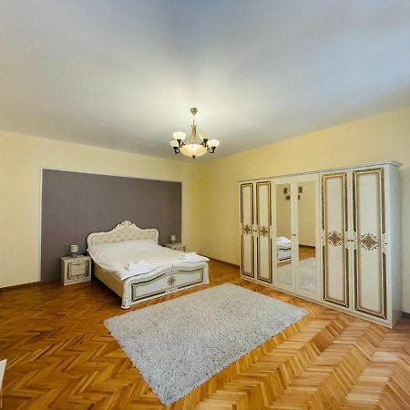 Londof Schei Apartments - Downtown Braşov Exterior foto